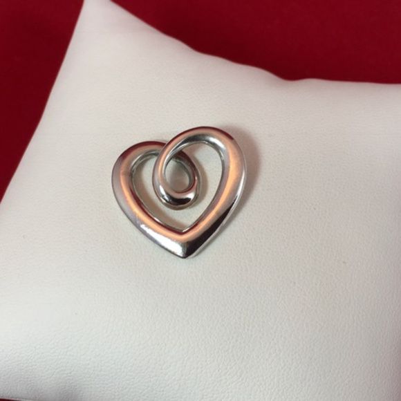 James Avery RETIRED Silver Heart Strings Pendant
